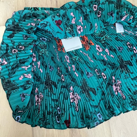 Diane Von Furstenberg skirt - Picture 4 of 6